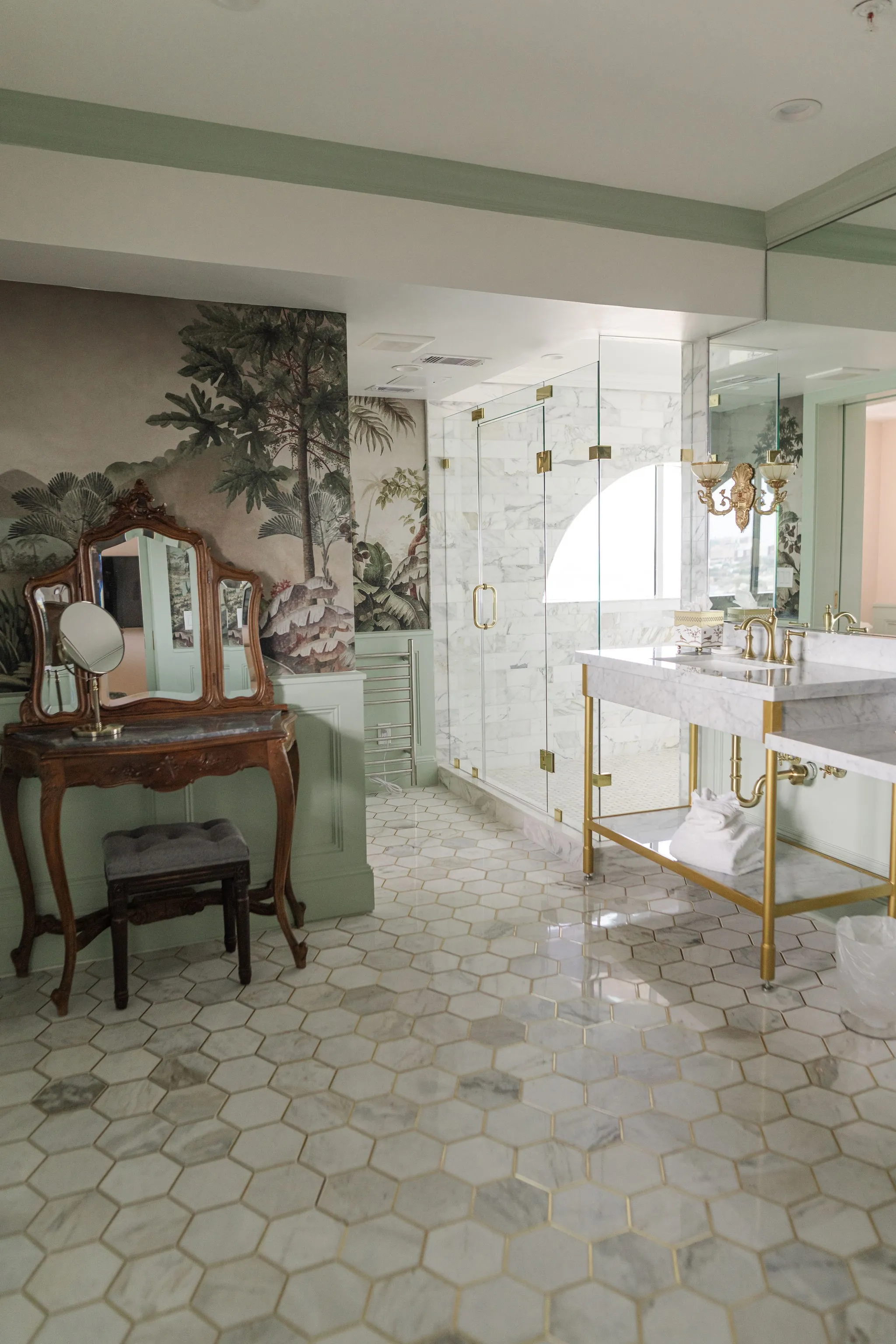 BALINESE SUITE Image 9